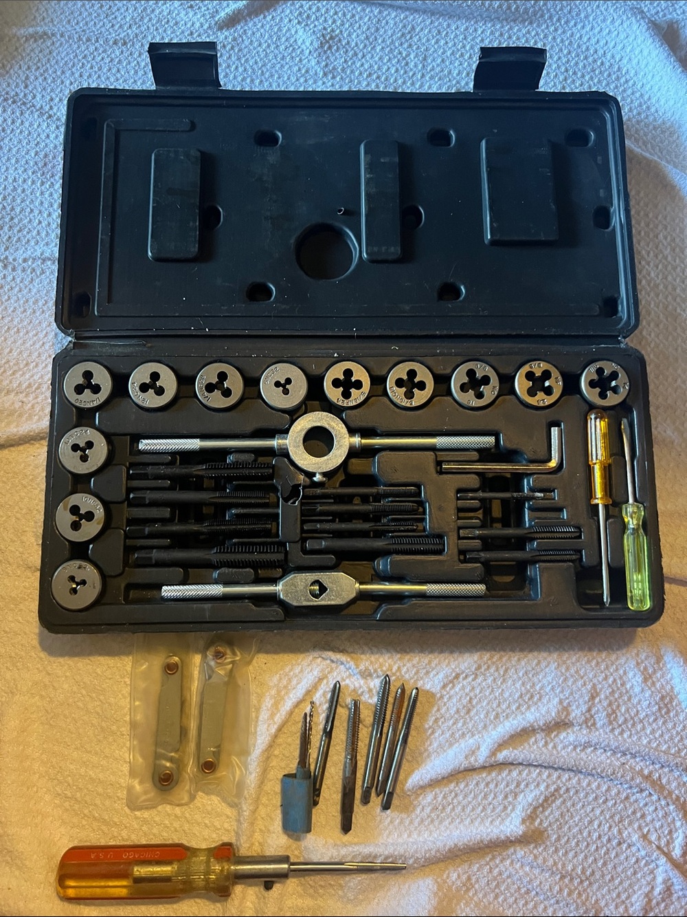 Black Tap and Die Set with Drivers and Screwdrivers